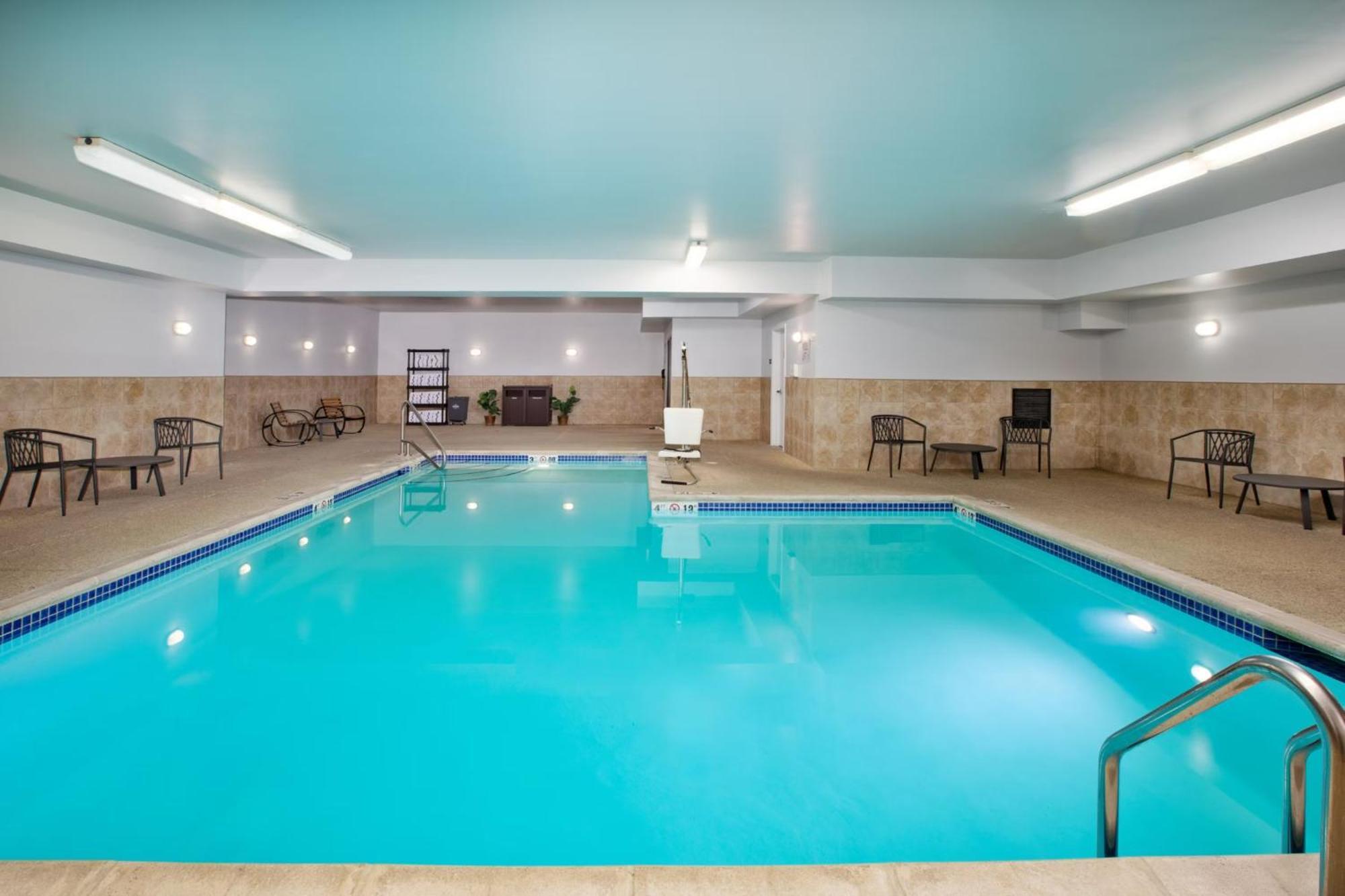 Staybridge 80th And Dodge By Ihg