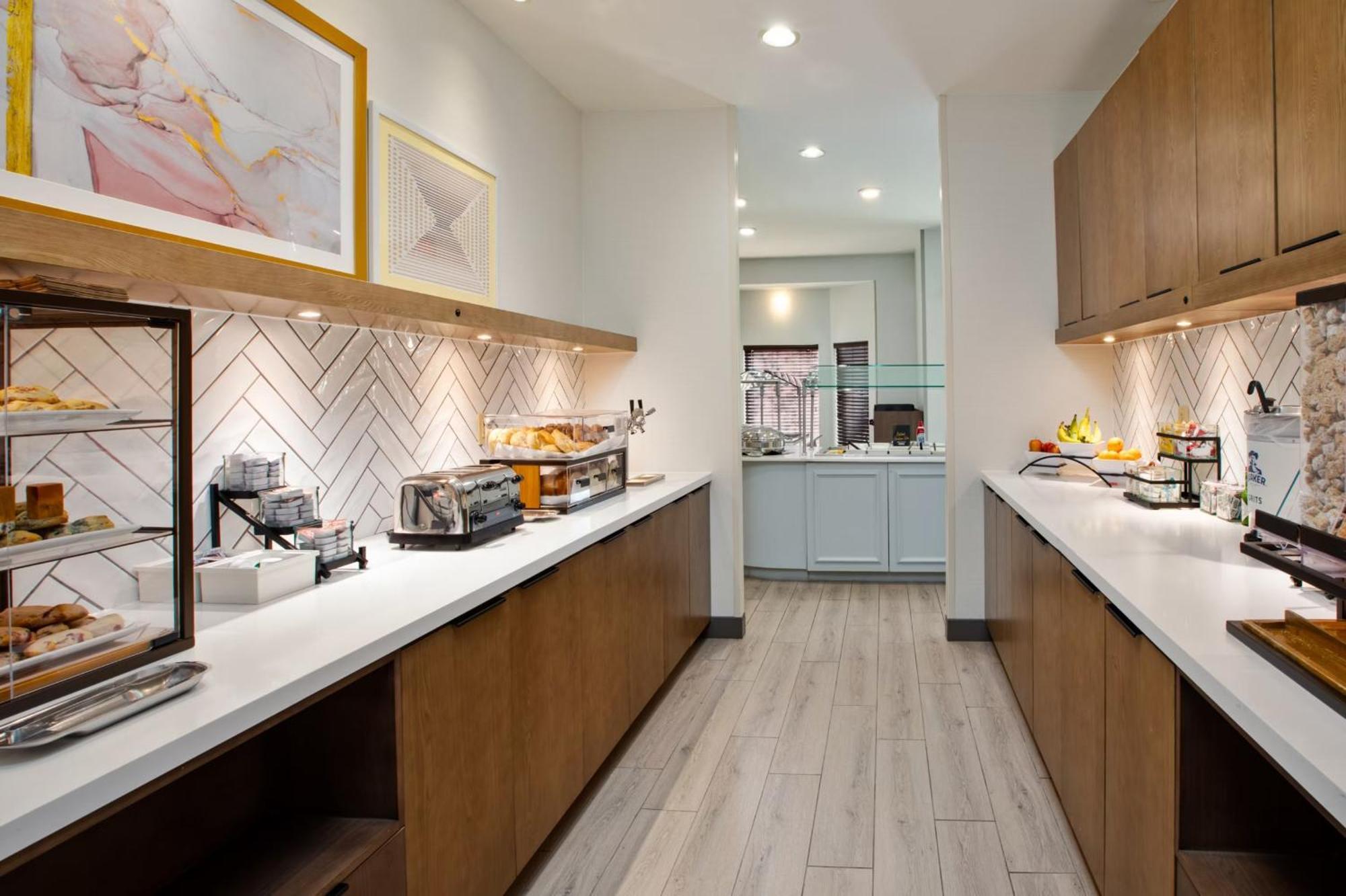 Staybridge 80th And Dodge By Ihg 3*