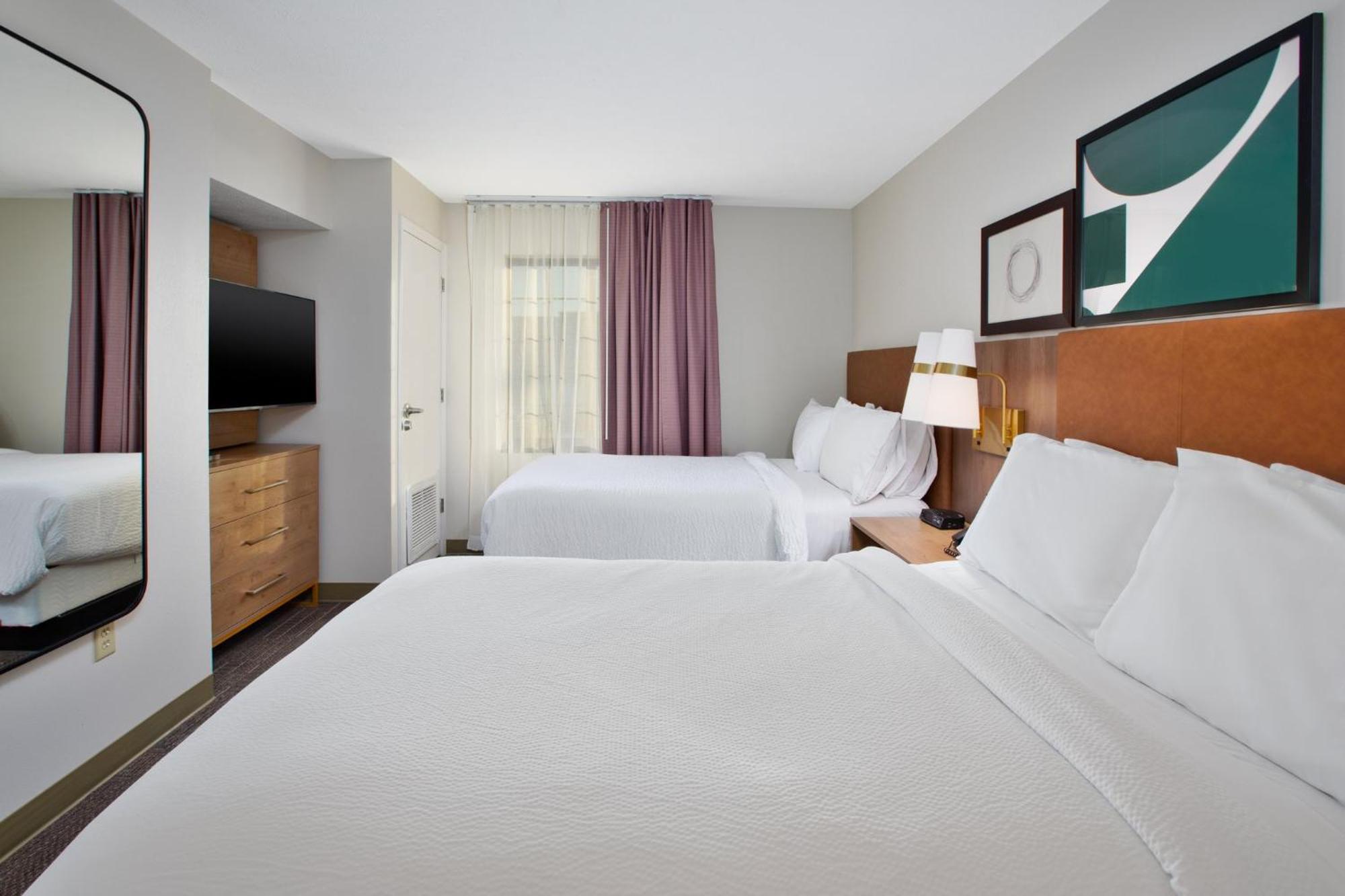 Hotel Staybridge 80th And Dodge By Ihg 3*