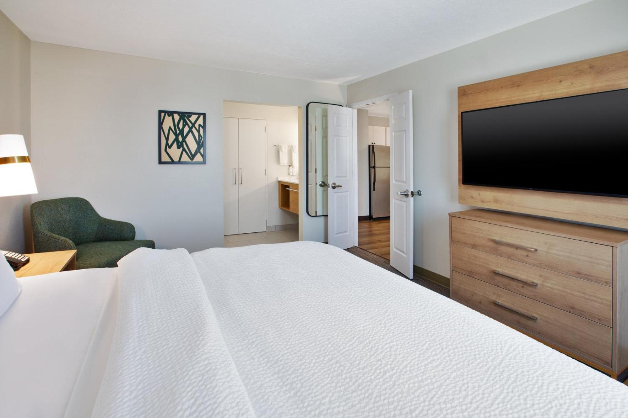Hotel Staybridge 80th And Dodge By Ihg Omaha