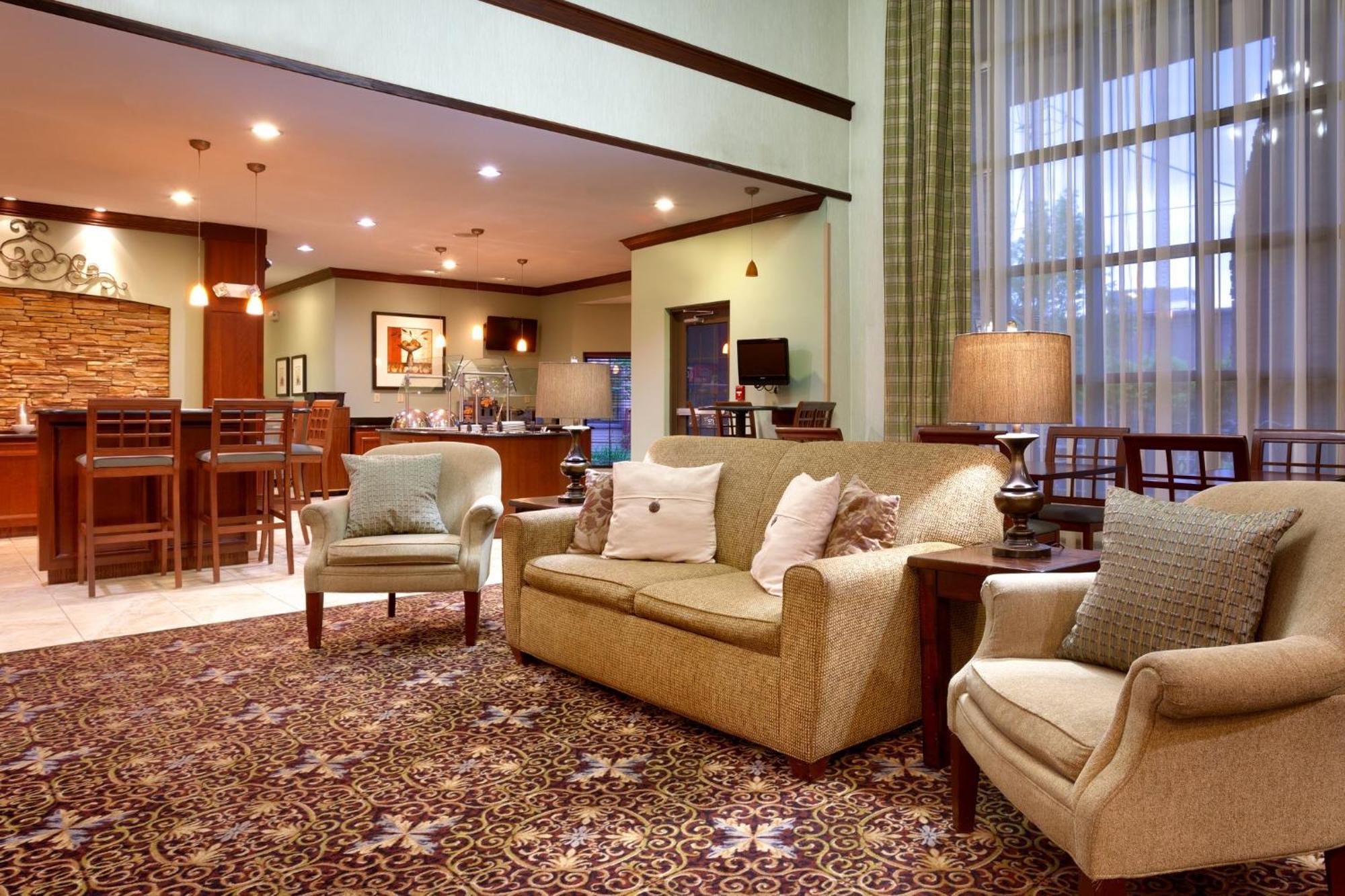 Hotel Staybridge 80th And Dodge By Ihg