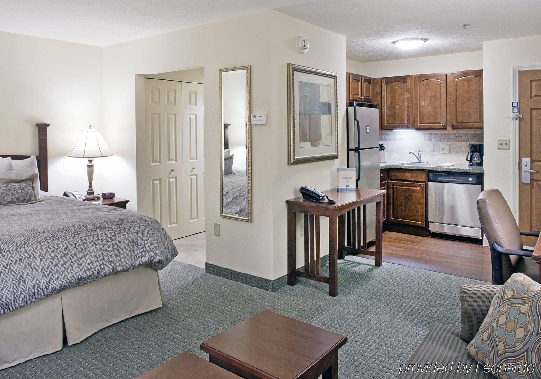 Hotel Staybridge 80th And Dodge By Ihg Omaha