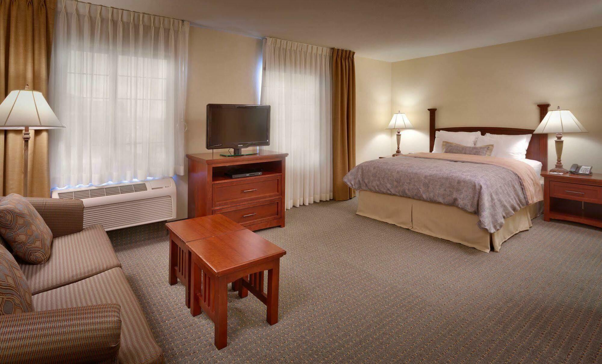 Staybridge 80th And Dodge By Ihg Hotel